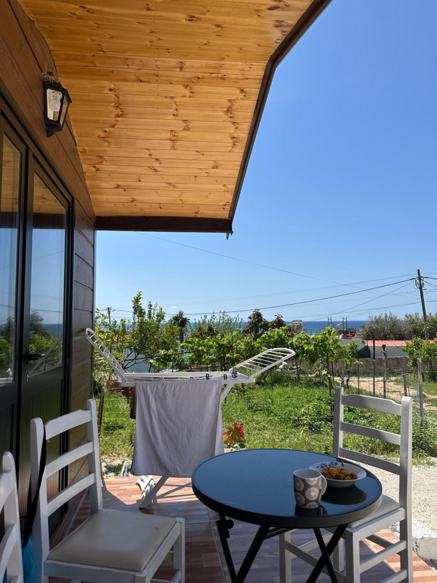 Tony Home Borsh Buitenkant foto
